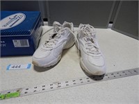 Reebok tennis shoes; size 8 1/2
