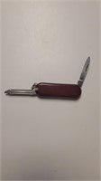 Small multi use pocket knife