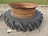 2 Tractor rims; 1 with a tire; size: 14.0-38