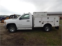 2007 Chevy 2500 HD pickup; 4WD; utility box; runs