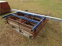 Pallet of scaffolding; 9- 5' pieces, 2 halves and