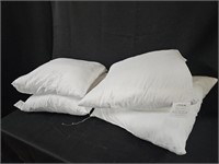 Set of 4 square pillows. 18" x 18"