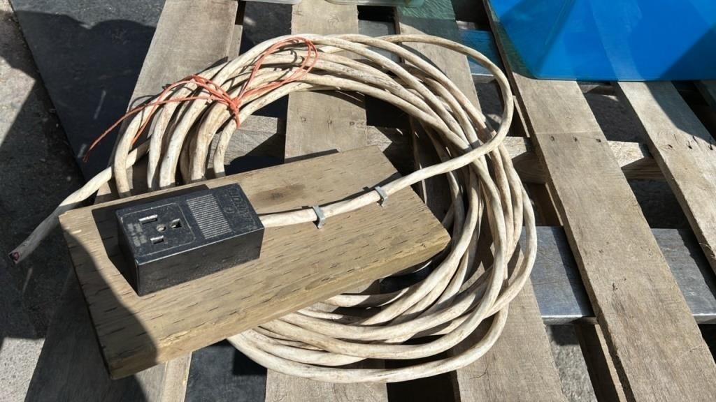 220V Wire with Plug