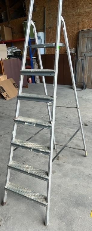 6 Foot Folding Ladder. #2S Compound