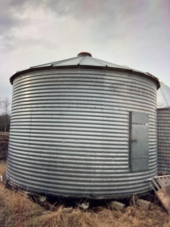 Butler 3000 Bushel Grain Bin (18' D)