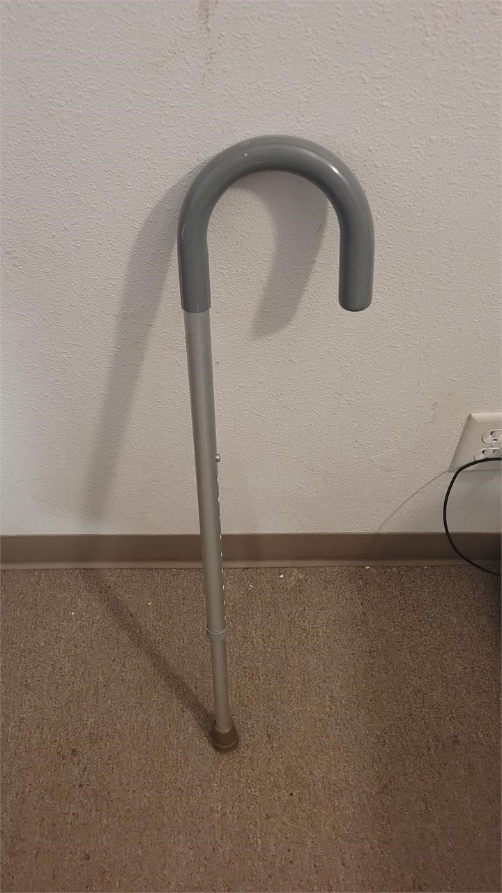 Adjustable height aluminum cane