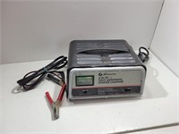 SCHUMACHER 2/12/75 Amp Fully Automatic Charger
