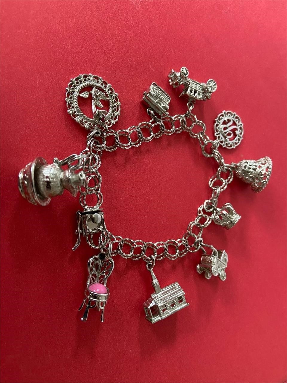 Vintage Silver/Sterling Silver 10 Charm Bracelet