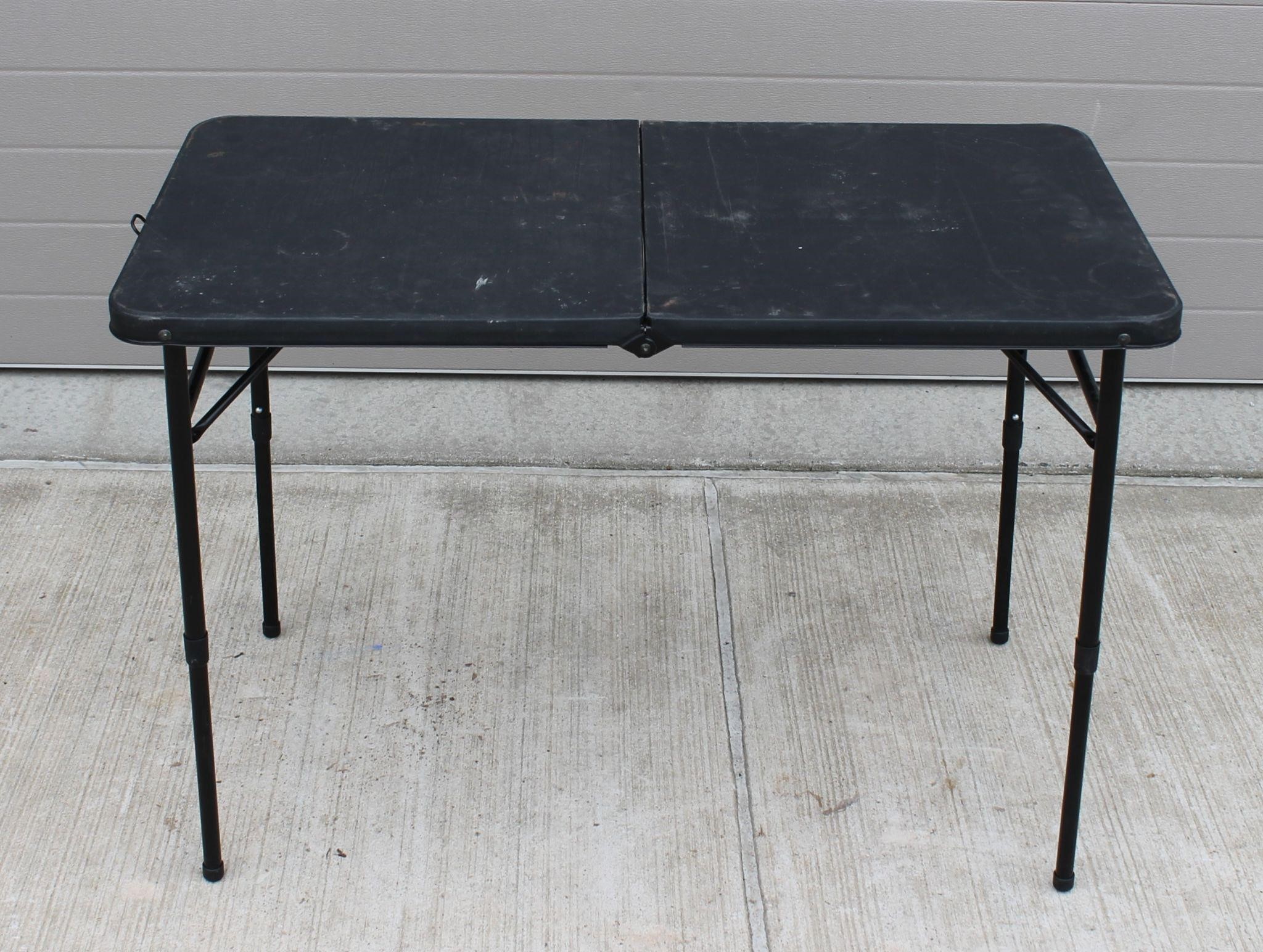 Plastic Folding Table