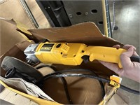 DEWALT GRINDER DW849 ELECTRONIC SANDER POLISHER