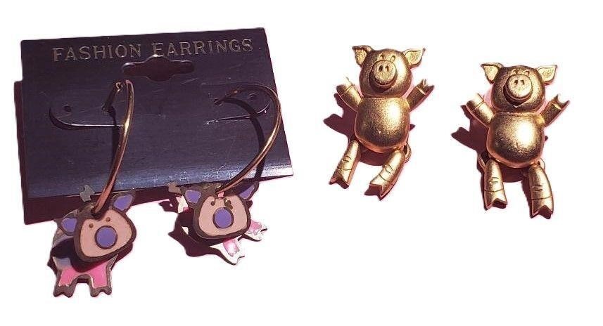 ADORABLE LOT OF 2 SIGNED PIGGY PIERCED EARRINGS