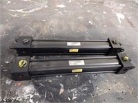 2 Parker hydraulic cylinders, 3000 psi