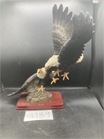 Fighting Eagles Sculpture -app 17x14