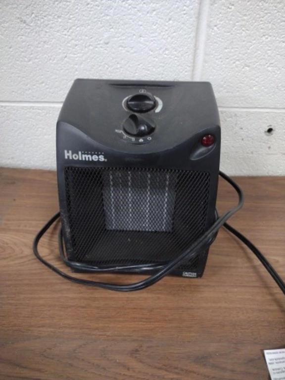 Holmes ceramic space heater