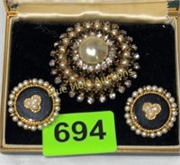 Adele Simpson brooch, earrings