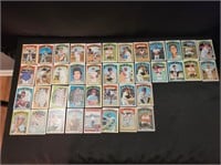 LOT OF 1972 VINTAGE MLB BASEBALL CARDS WITH...