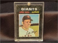 RARE WILLIE MAYS REFRACTOR REPRINT OF TOPPS...