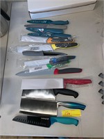 LOT OF ASSORTED KNIVES
