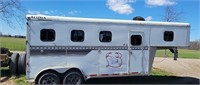 1999 Bison 3 horse slant trailer sold as is
