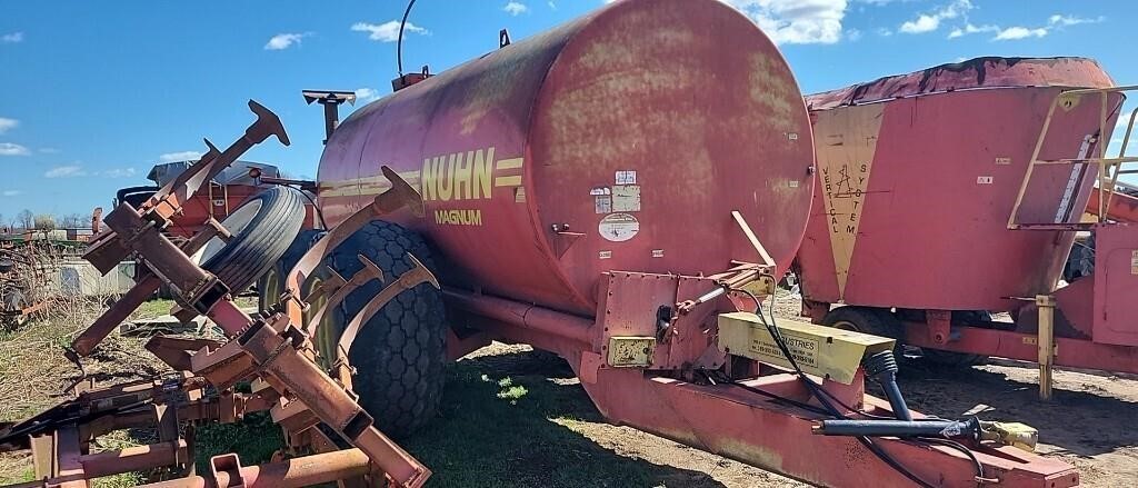 5000 Gallon Nuhn Manure Tank