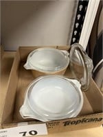 VTG PYREX BOWLS WITH LID