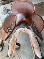 (Private) 15” FLINDERS FENDER SADDLE