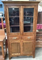 Wonderful Antique Oak Cabinet/Showcase