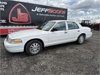 2004 Ford Crown Victoria LX