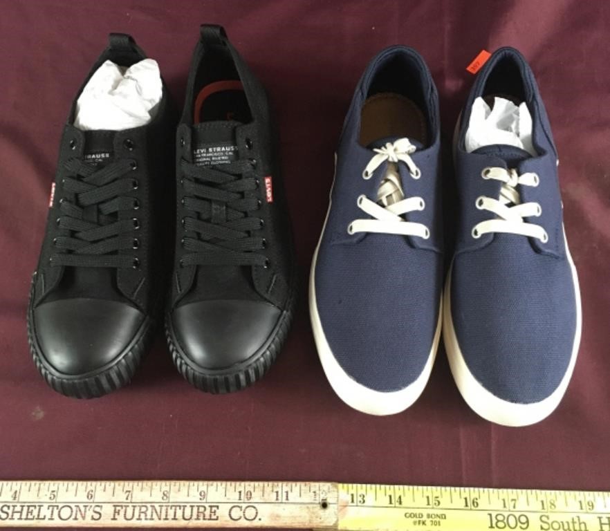 2 Pair of Men's Shoes, Both Size 8 1/2