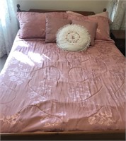 Double bed comforter and bedding with decorative