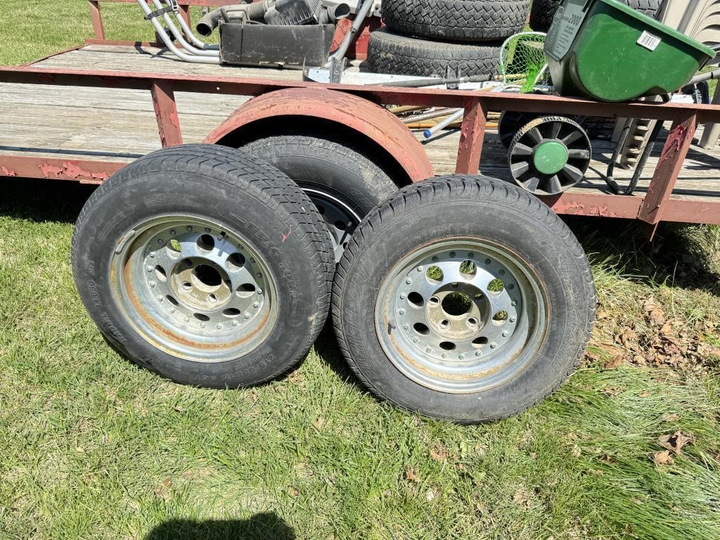 Pair of 15 Inch Rims & Tires, Hold Air
