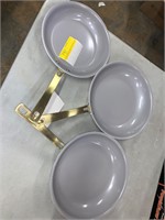 LOT OF 3 FRYING PANS