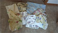 ASSORTMENT OF PLASTIC TABLECLOTHS