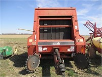 Case 8460 Round Baler