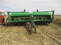 JD 1560 Drill