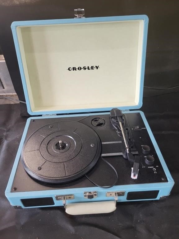 Crosley Blue Record Player - Note