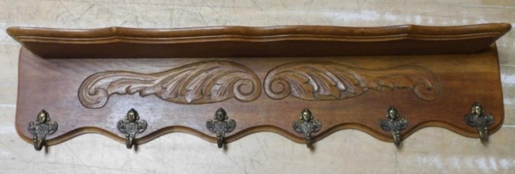 Scrolled Acanthus Carved Cherub Hooked Wall Rack.