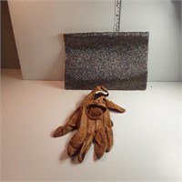 Leather gloves and purse