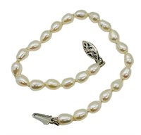 *Beaded White Bracelet