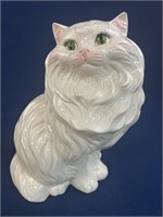 Vintage Ceramic Cat, has a chip on the ears and a