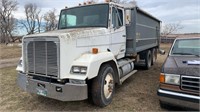 1986 Freightliner Grain Truck 18-FT Box