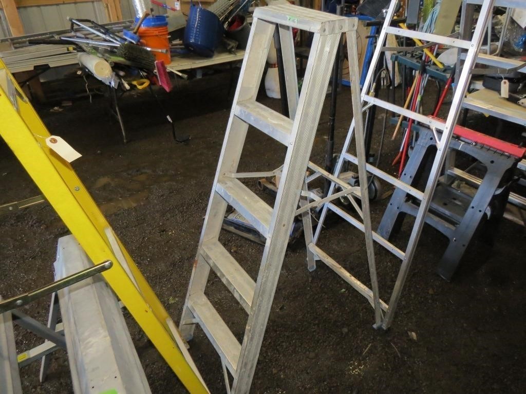 5ft Aluminum Folding Ladder