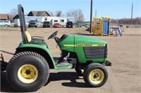 John Deere 4200 Utility Tractor
