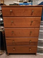 Dresser w/ 5 drawers (in closet of back room)