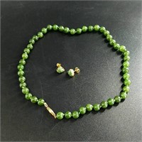Alaskan jade necklace about 1/4" diameter, 16" cir