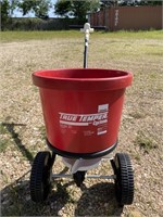 True Temper Model 30 Fertilizer