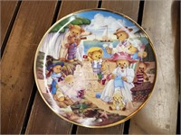 Teddy bear collectible plate