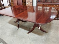 Duncan Phyfe style dining table, no leaf