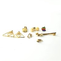 Gold tone fashion jewelry