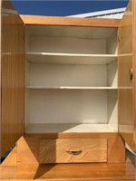 Medicine Cabinet, well built, clean